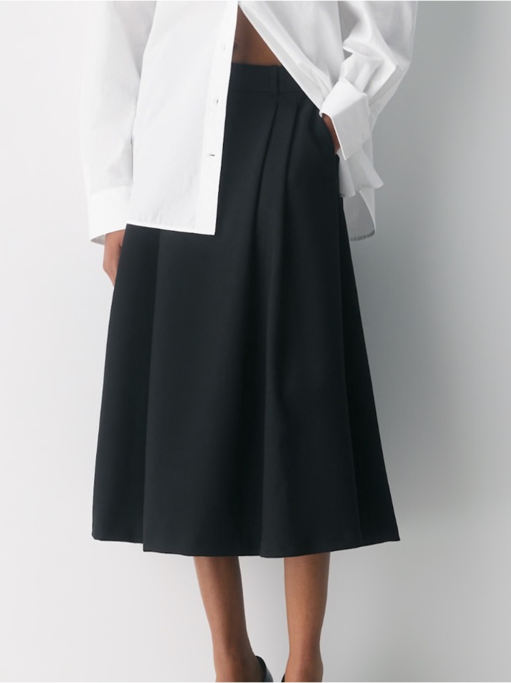 Aritzia entreprise skirt